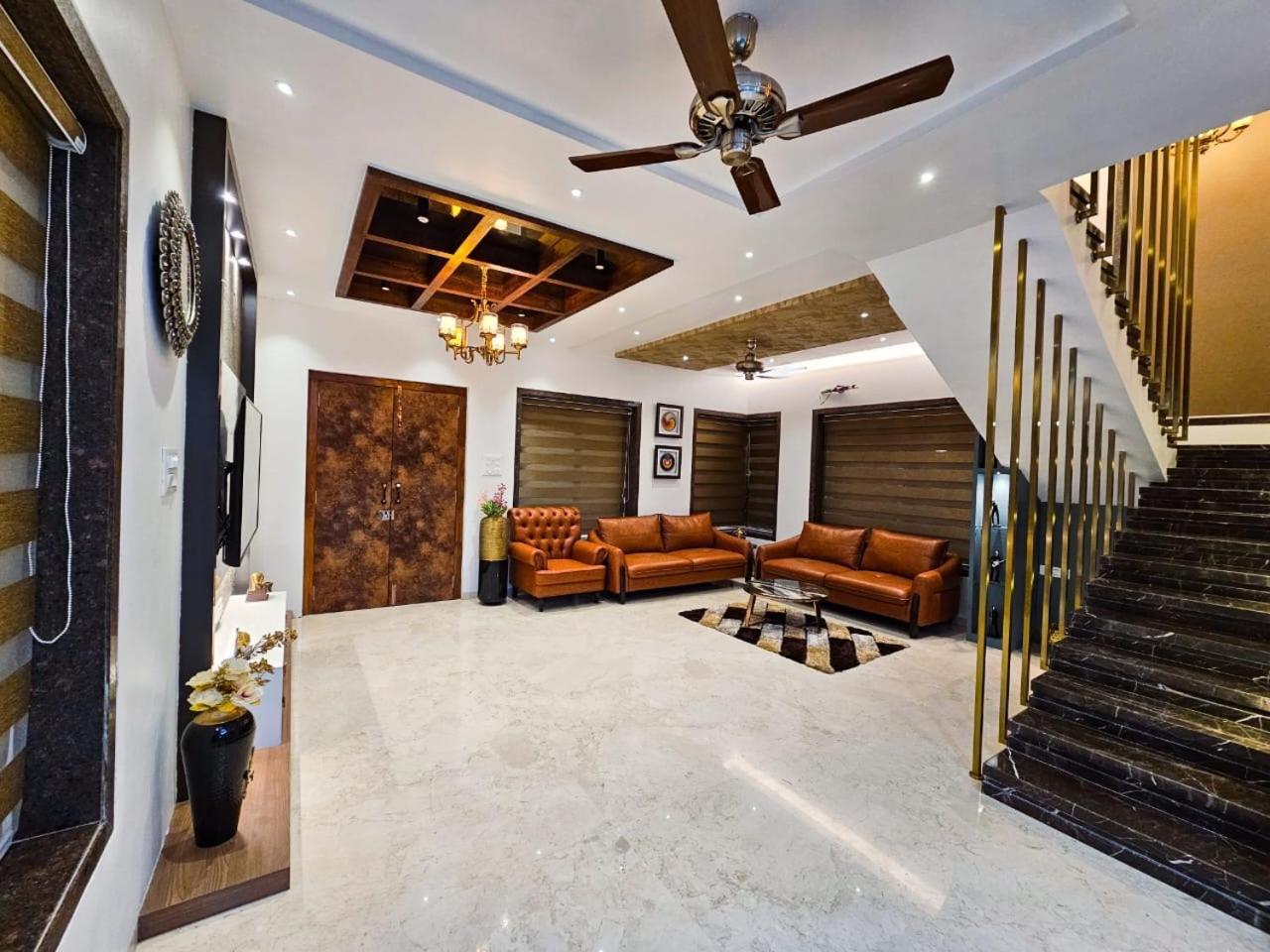 Premium Chalet Lonavala Eksteriør bilde