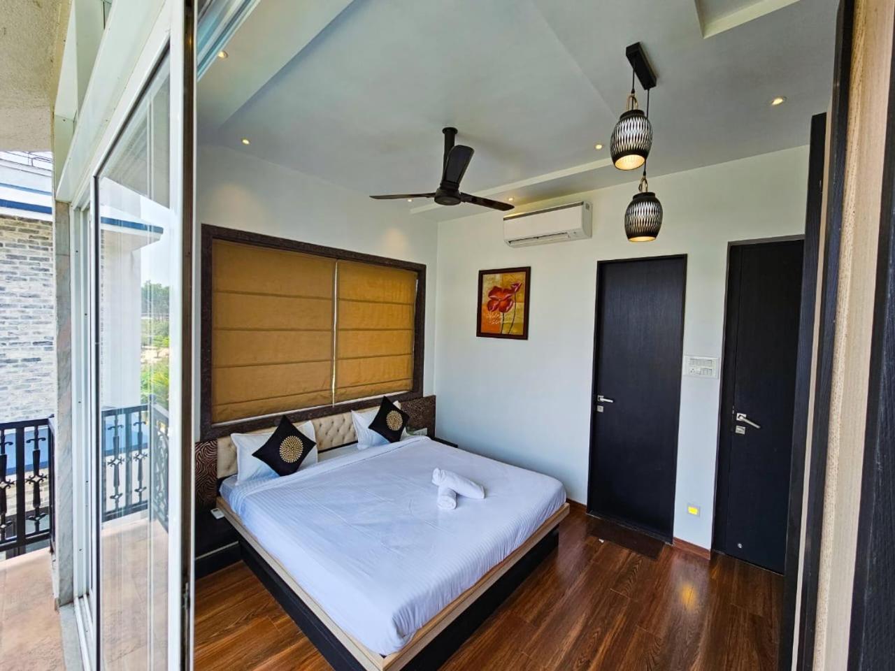 Premium Chalet Lonavala Eksteriør bilde