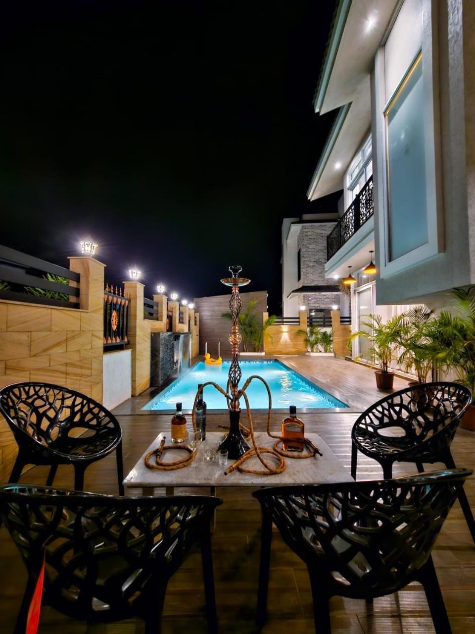 Premium Chalet Lonavala Eksteriør bilde