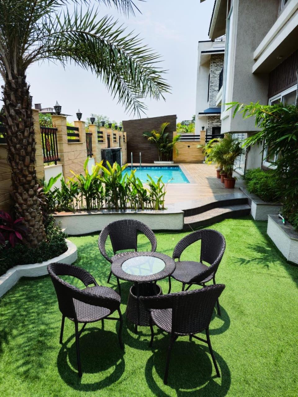 Premium Chalet Lonavala Eksteriør bilde